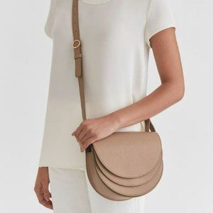 Cuyana Double Moon Saddle Bag (Cappuccino)